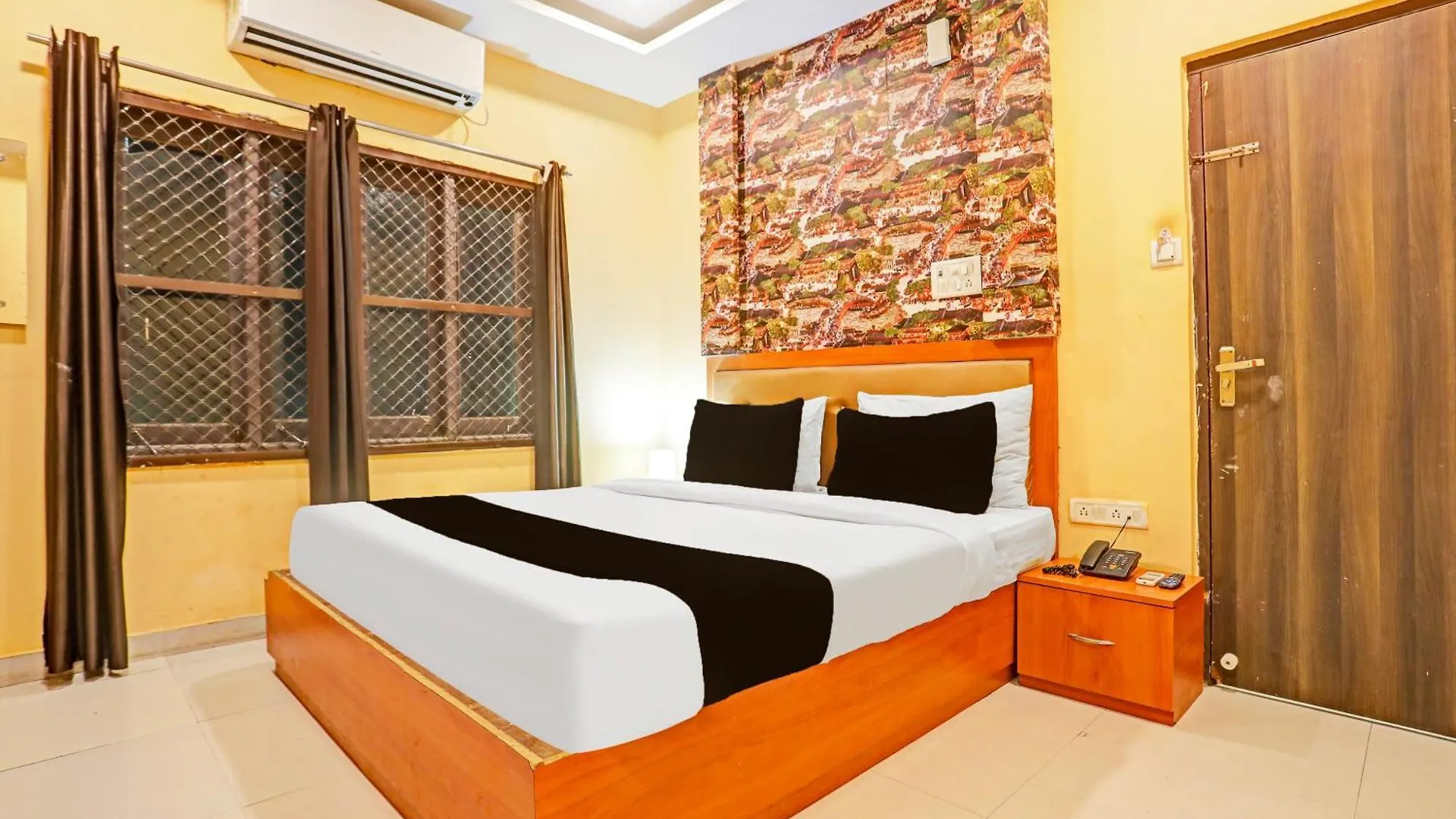 Swarna Banquet Bhu Rd Hotel Varanasi 0*,
